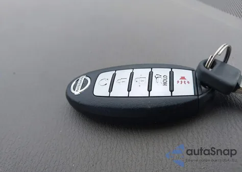 2013 Nissan Pathfinder Platinum из США, поврежденный, VIN 5N1AR2MM9DC642820